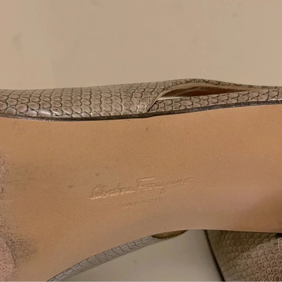 FERRAGAMO Women’s Heeled Sling Back with Gancini VINTAGE kitten heels designer - Picture 9 of 12